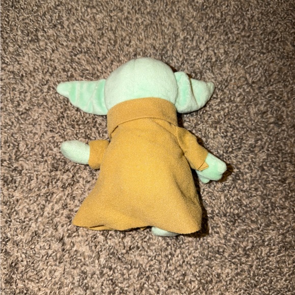 Star Wars Baby Yoda Plush Toy - Picture 2 of 3